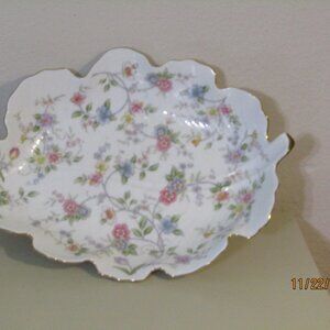 Large Leaf Dish [Gold trim]